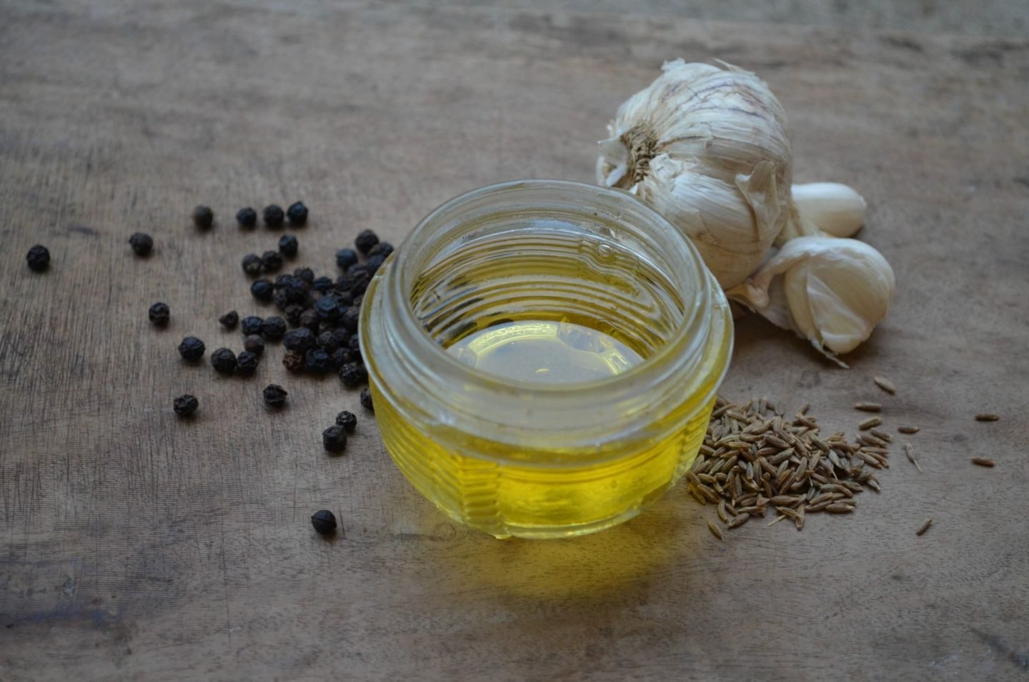 15 Top Benefits Of Black Pepper (Kali Mirch) For Hair, Skin & Health - Wildturmeric 15 Top Benefits Of Black Pepper (Kali Mirch) For Hair, Skin & Health - Wildturmeric